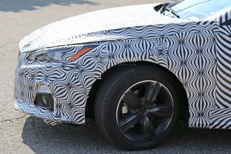 2019-nissan-altima-spied-inside-and-out-is-targeting-the-accord-and-camry_18.jpg
