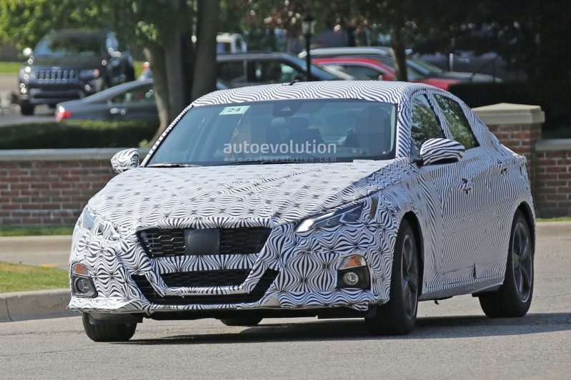 2019-nissan-altima-spied-inside-and-out-is-targeting-the-accord-and-camry-119697_1.jpg