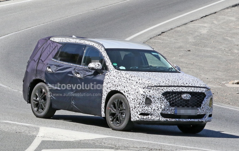 2019-hyundai-santa-fe-sheds-camo-to-reveal-front-grille-and-more-details-119797_1.jpg