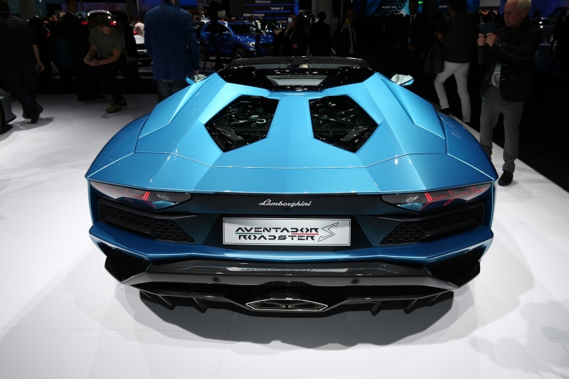 Lamborghini-4.jpg