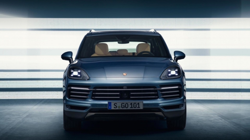 2018-porsche-cayenne-leaked-official-image.jpg