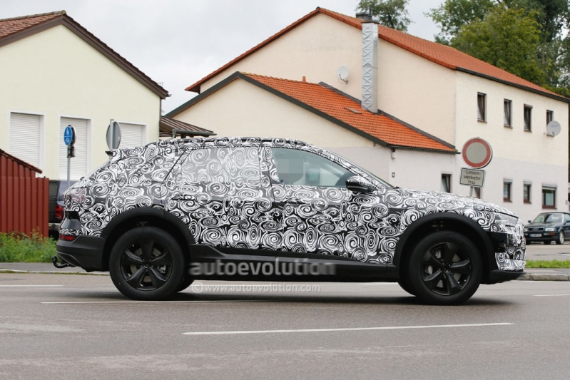 spyshots-audi-e-tron-quattro-electric-suv-looks-too-sexy-not-to-get-an-ice_5.jpg
