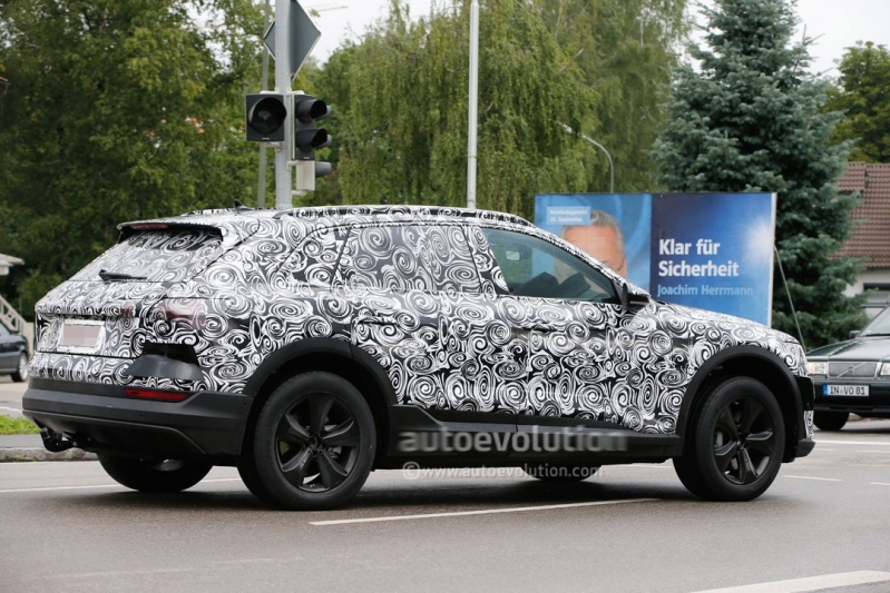 spyshots-audi-e-tron-quattro-electric-suv-looks-too-sexy-not-to-get-an-ice_6.jpg