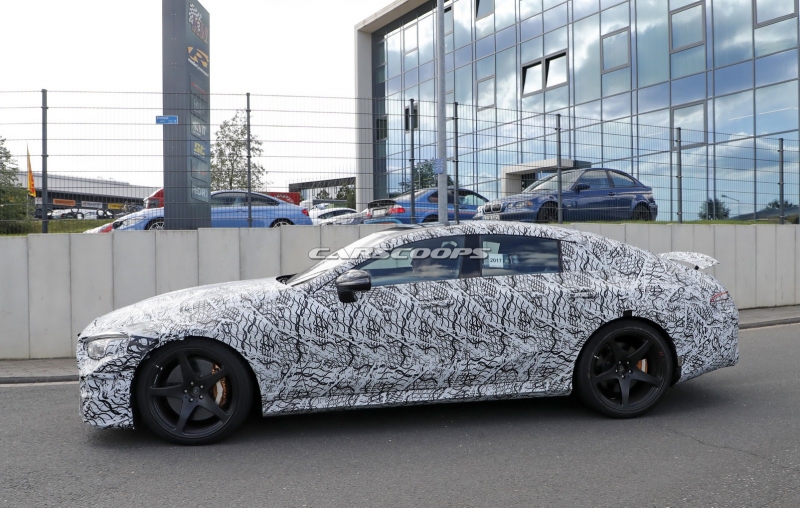mercedes-amg-gt4-spied-in-out-8.jpg