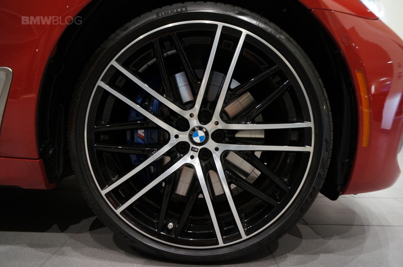 Imola-Red-BMW-M760Li-Century-West-BMW-31.jpg