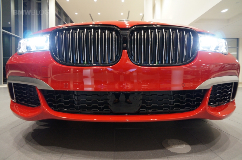 Imola-Red-BMW-M760Li-Century-West-BMW-40.jpg