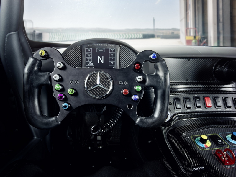 Mercedes-AMG-GT4-10.jpg